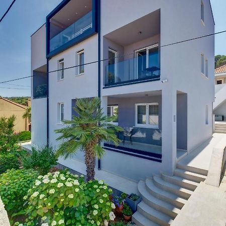 Apartments Hemetek Veli Lošinj Екстериор снимка