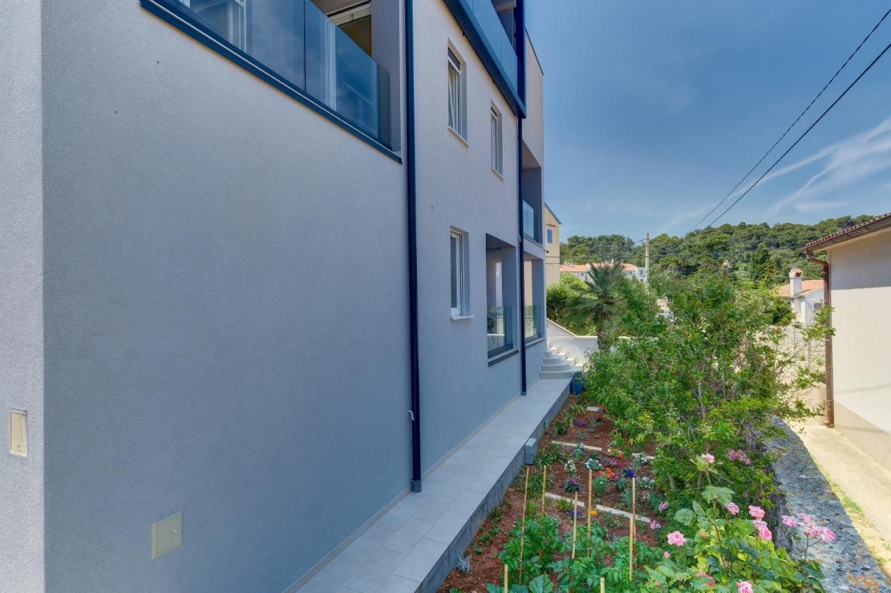 Apartments Hemetek Veli Lošinj Екстериор снимка