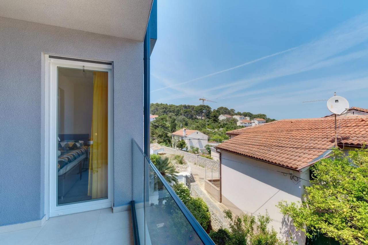 Apartments Hemetek Veli Lošinj Екстериор снимка