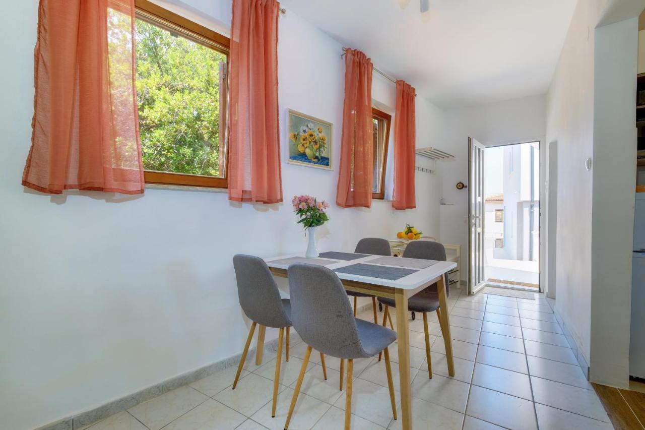 Apartments Hemetek Veli Lošinj Екстериор снимка