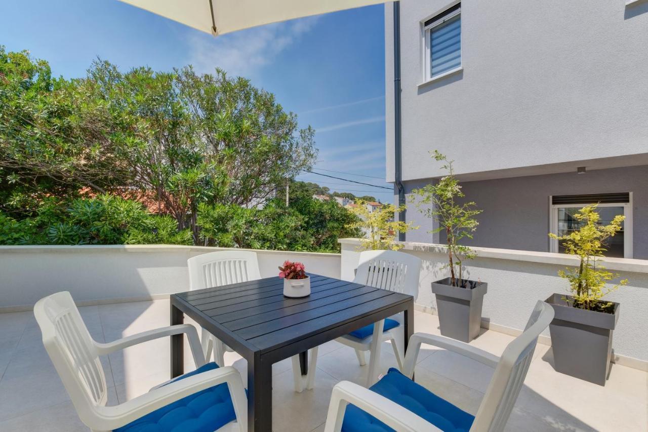 Apartments Hemetek Veli Lošinj Екстериор снимка