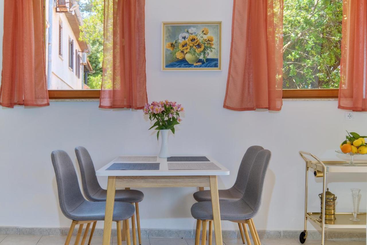 Apartments Hemetek Veli Lošinj Екстериор снимка