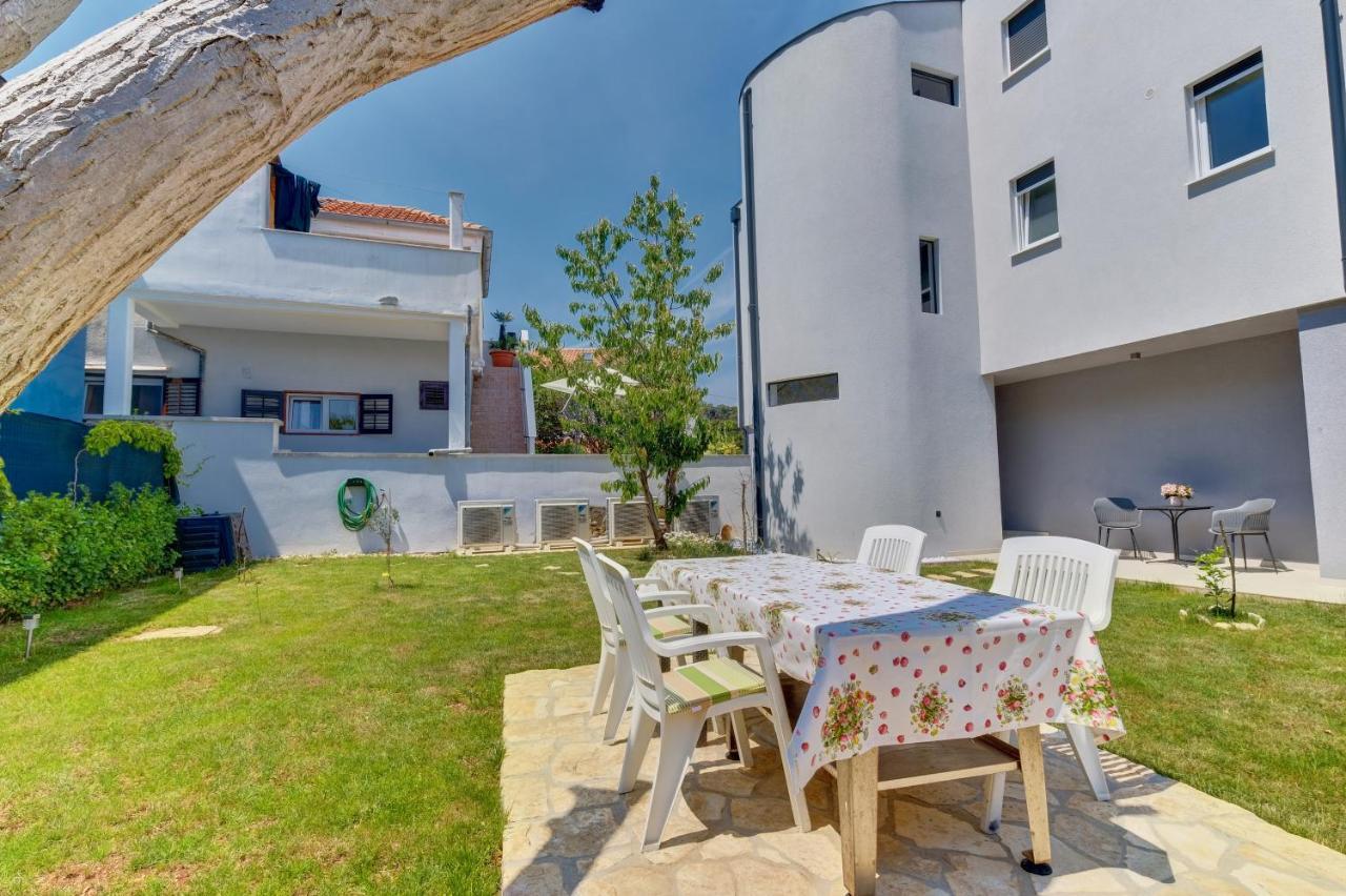 Apartments Hemetek Veli Lošinj Екстериор снимка