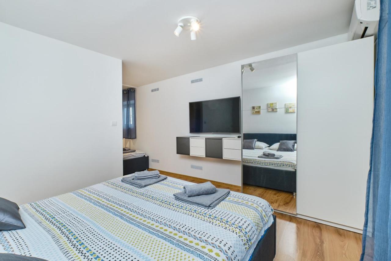 Apartments Hemetek Veli Lošinj Екстериор снимка